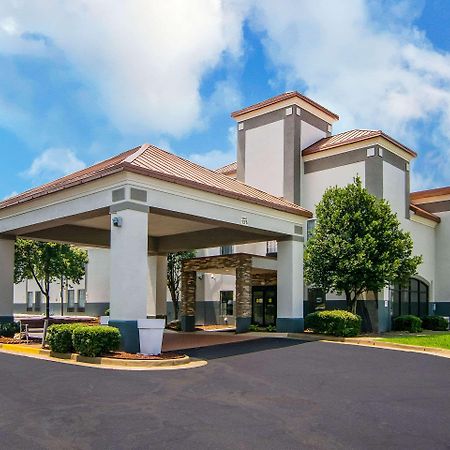 Clarion Pointe South Boston - Danville East Ngoại thất bức ảnh