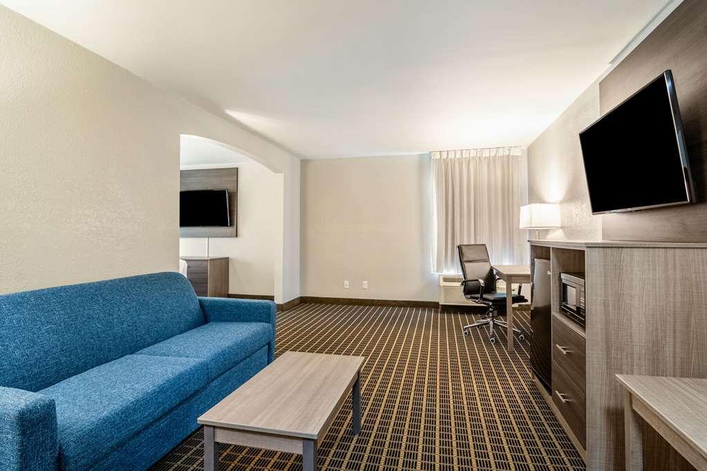 Clarion Pointe South Boston - Danville East Phòng bức ảnh