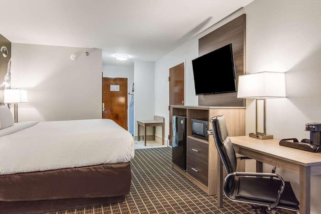 Clarion Pointe South Boston - Danville East Phòng bức ảnh