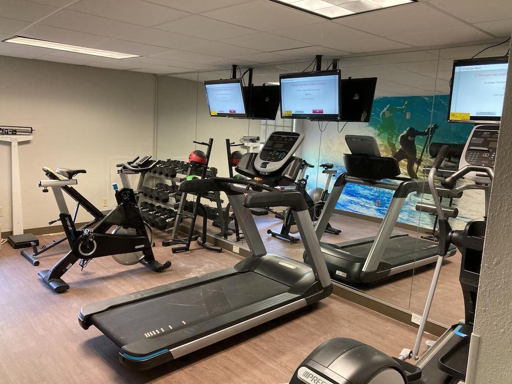 Clarion Pointe South Boston - Danville East Ngoại thất bức ảnh