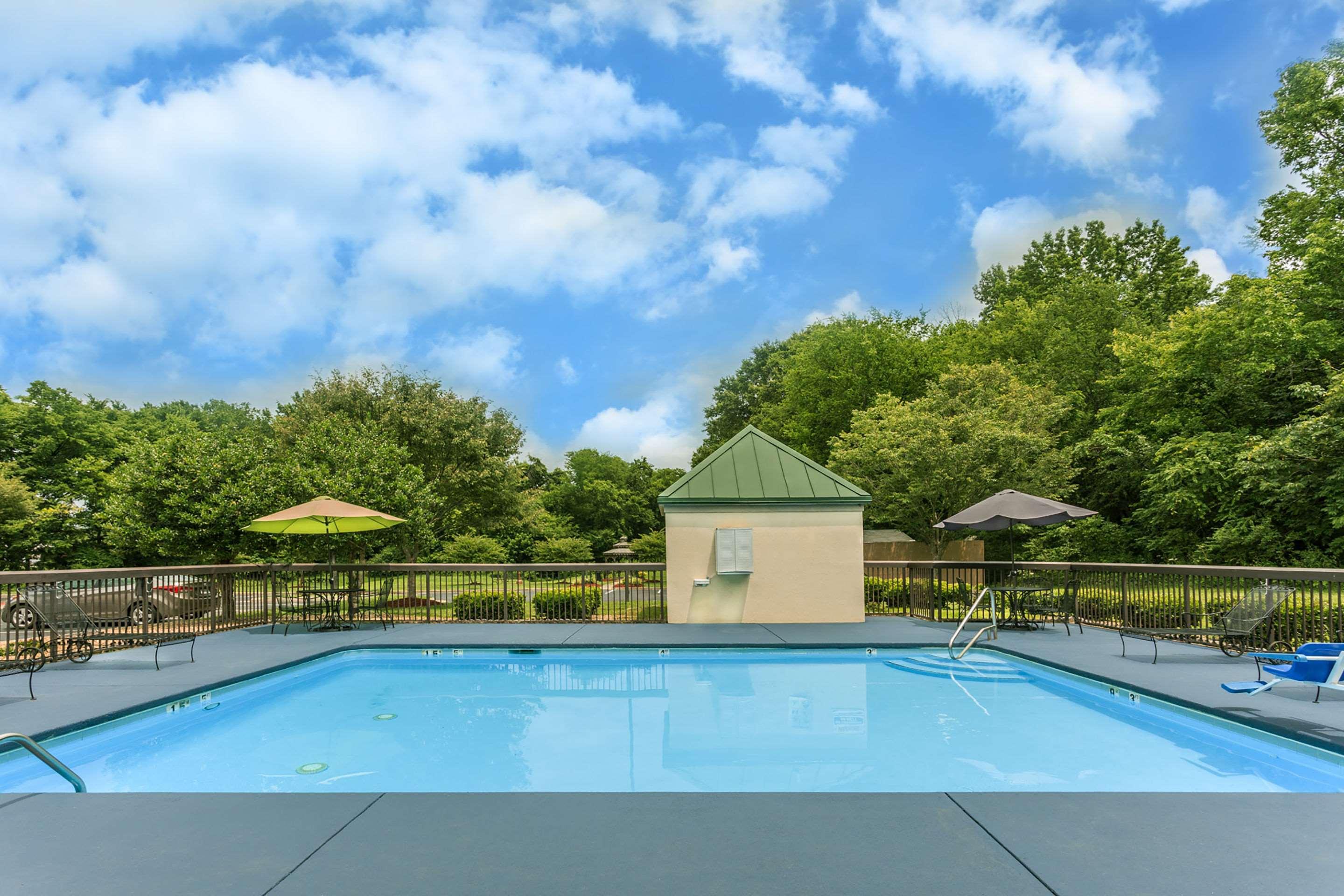 Clarion Pointe South Boston - Danville East Ngoại thất bức ảnh