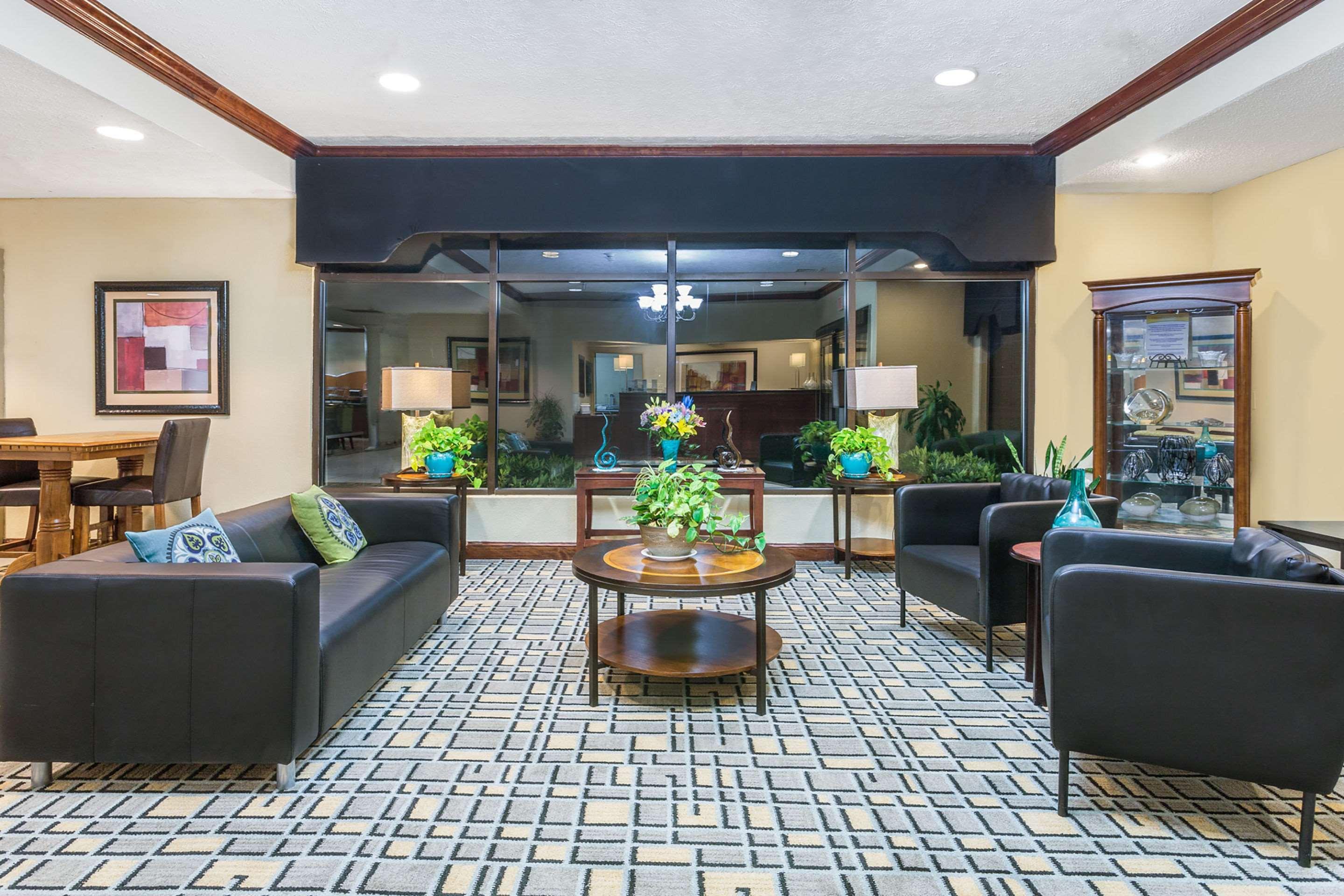 Clarion Pointe South Boston - Danville East Ngoại thất bức ảnh